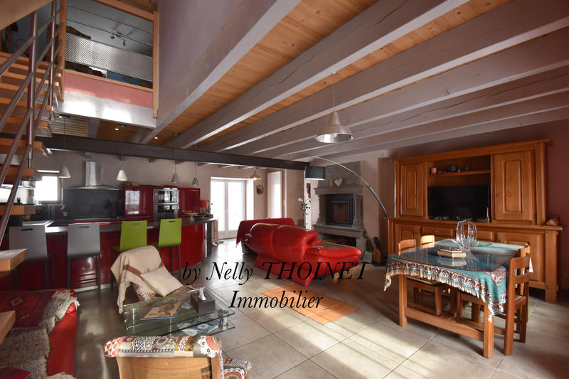 Maison - 257 m² - 11 pièces