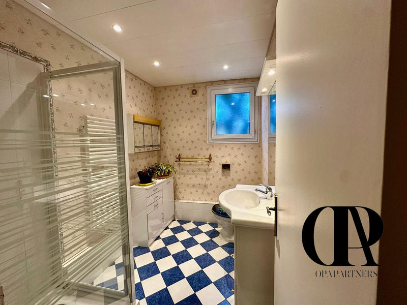 Maison contemporaine - 180 m² - 8 pièces