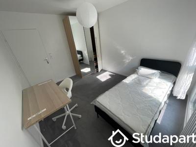 Chambre - 9 m² - 1 pièce