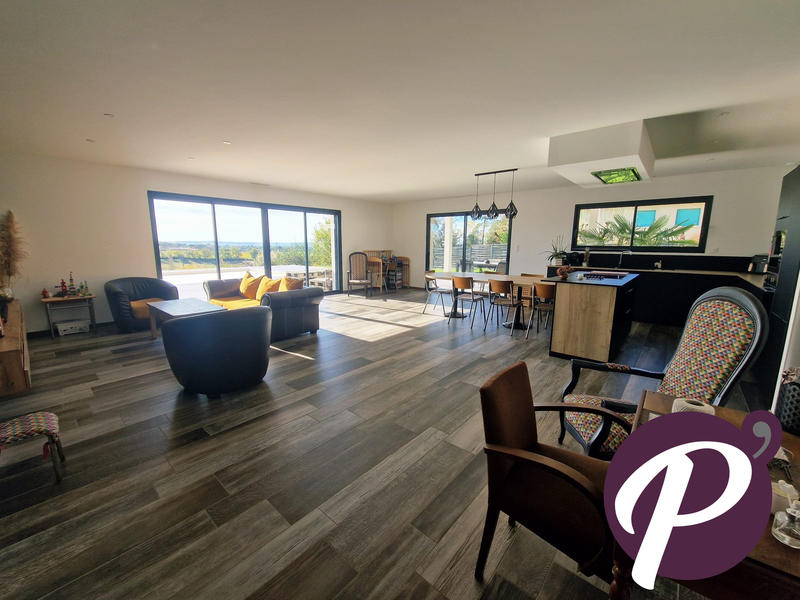 Maison contemporaine - 158 m² - 6 pièces