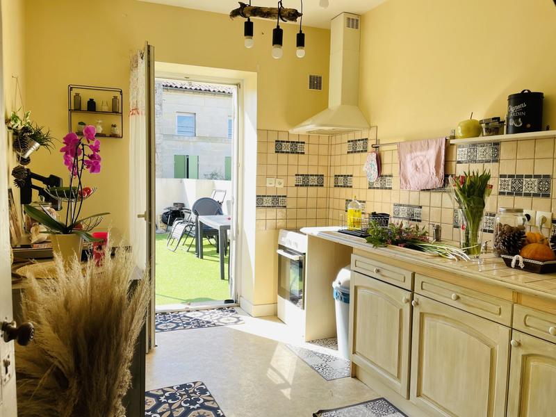 Maison - 220 m² - 8 pièces