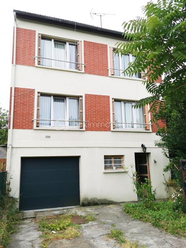 Maison - 205 m² - 7 pièces