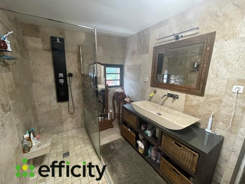 Maison - 263 m² - 8 pièces