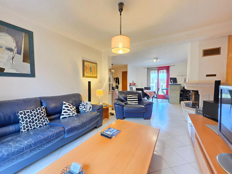 Maison - 98 m² - 5 pièces