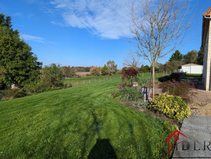 Maison - 240 m² - 7 pièces