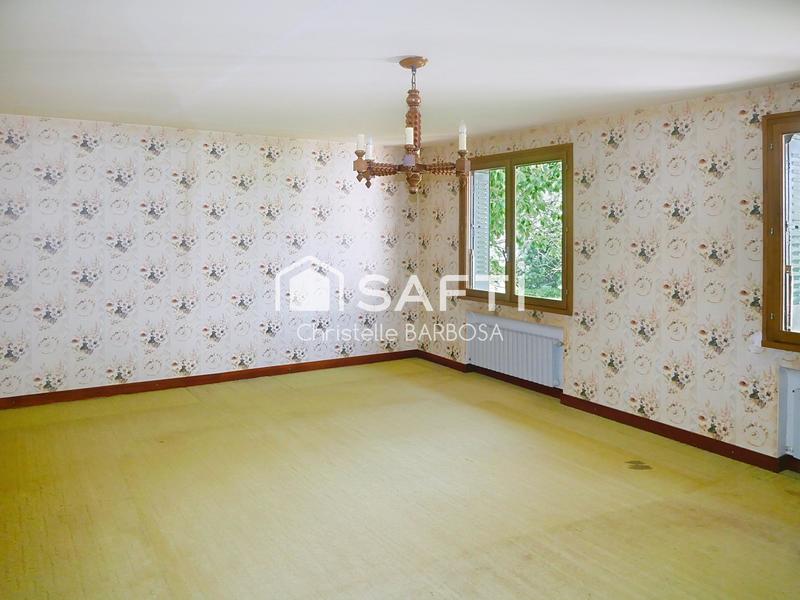 Maison - 240 m² - 10 pièces