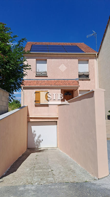 Maison - 98 m² - 6 pièces