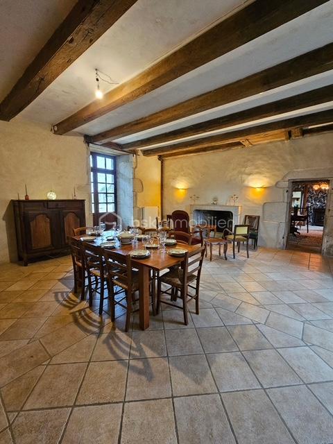 Manoir - 263 m² - 11 pièces