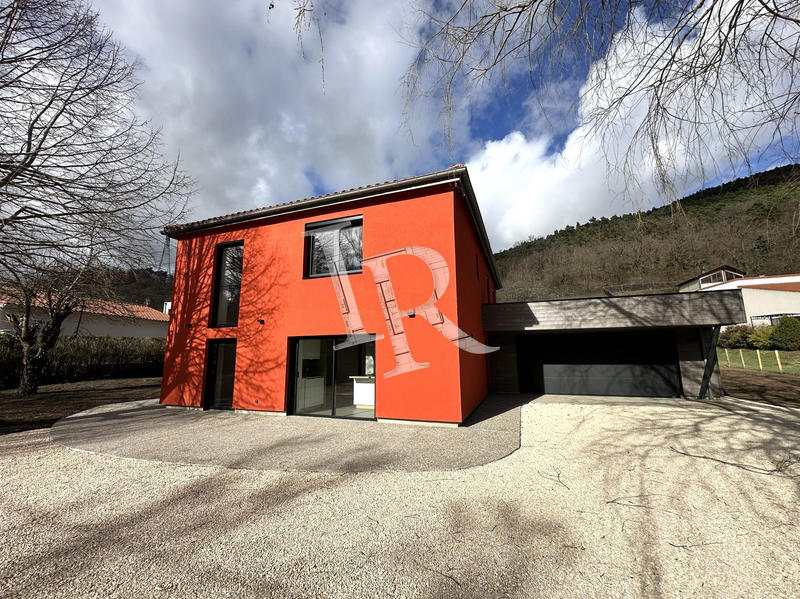 Maison - 128 m² - 5 pièces