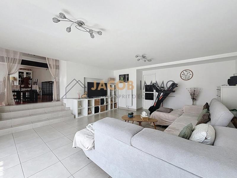 Maison - 142 m² - 6 pièces