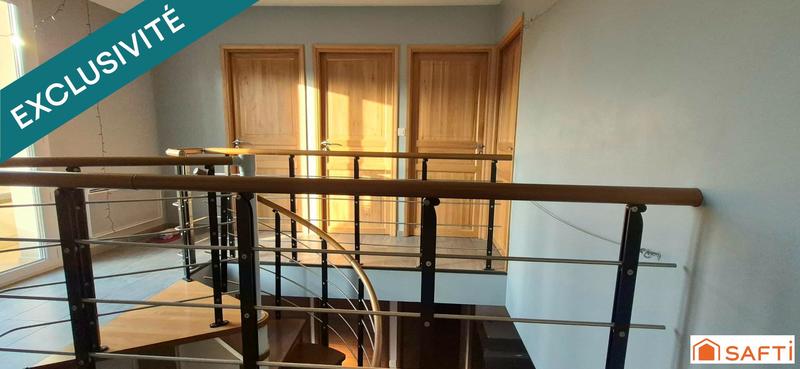 Maison - 168 m² - 8 pièces