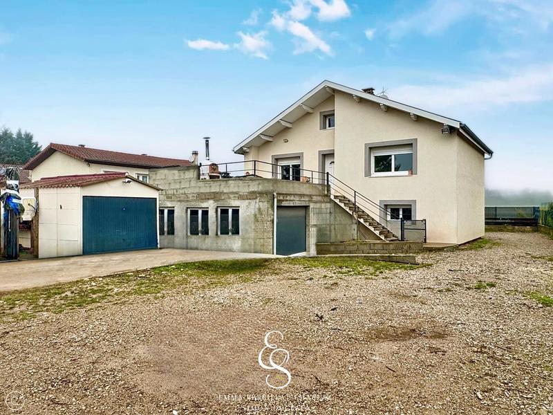 Maison - 90 m² - 6 pièces