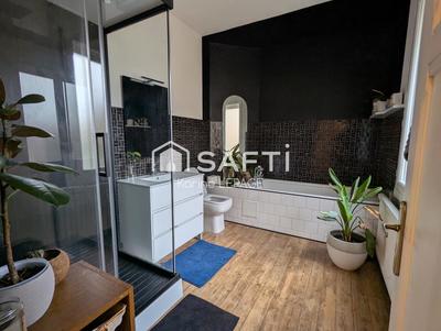 Maison - 82 m² - 6 pièces