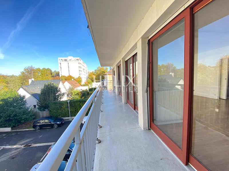 Appartement - 98 m² - 5 pièces