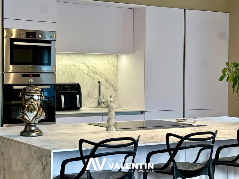 Maison - 195 m² - 6 pièces