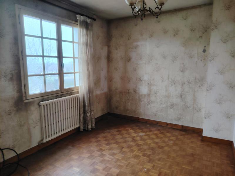 Maison - 90 m² - 5 pièces