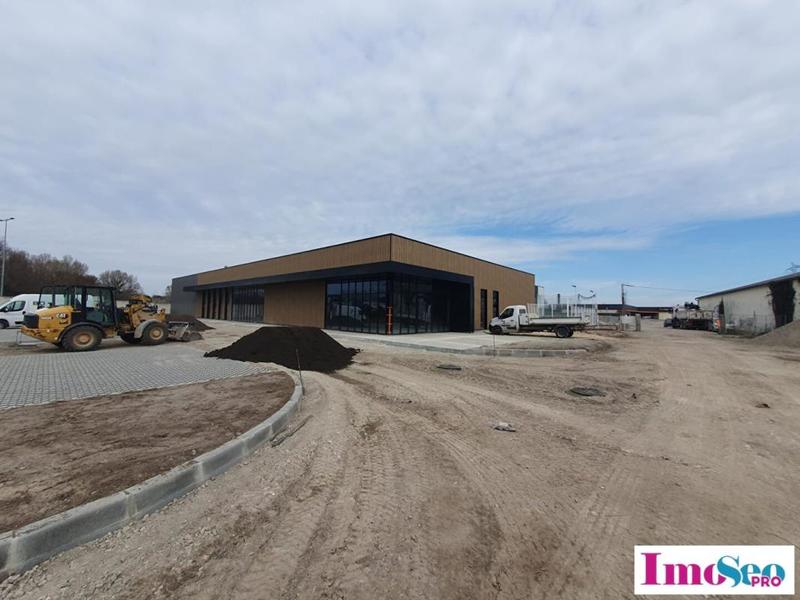 Terrain industriel - 1 428 m²