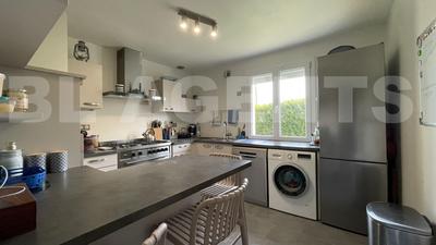 Maison - 144 m² - 8 pièces