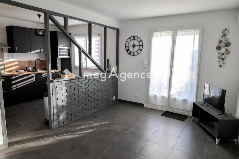 Maison - 80 m² - 5 pièces