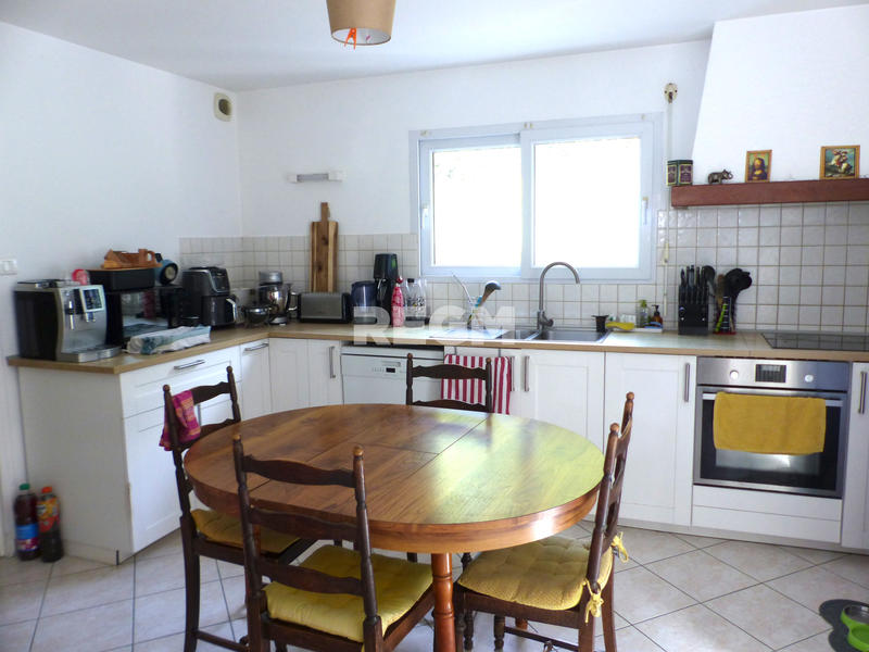Maison - 92 m² - 6 pièces