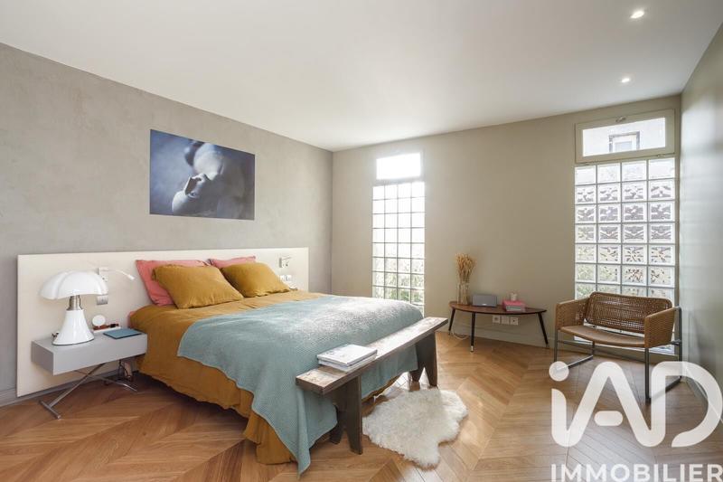 Maison de maîtres - 350 m² - 11 pièces