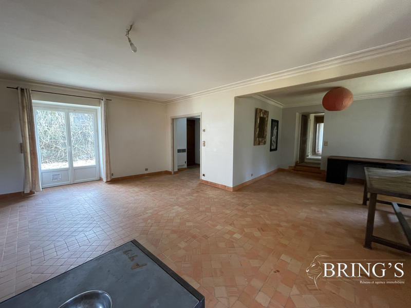 Maison - 186 m² - 7 pièces