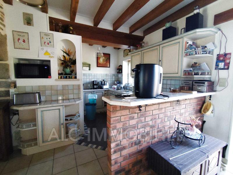 Maison - 248 m² - 7 pièces