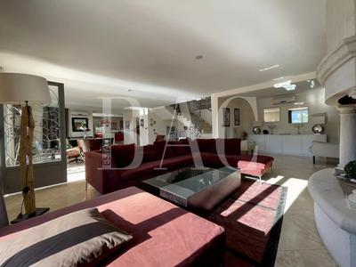 Villa - 415 m² - 10 pièces