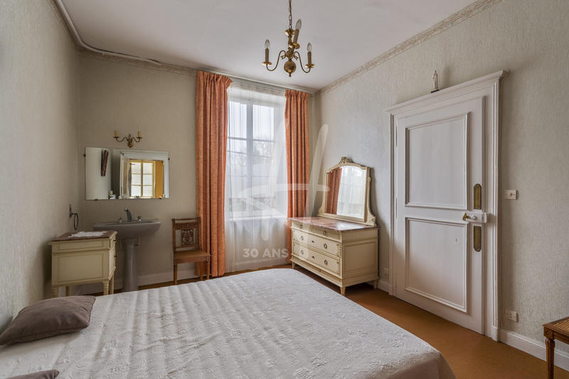 Maison - 226 m² - 7 pièces