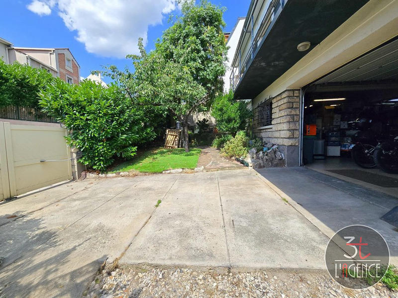 Maison - 192 m² - 8 pièces