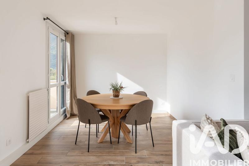 Appartement - 107 m² - 5 pièces