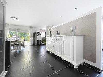 Maison - 110 m² - 4 pièces