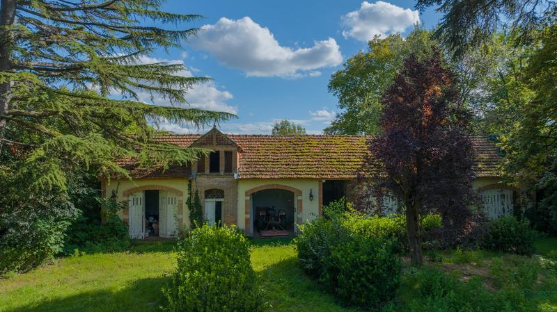 Château - 1 000 m² - 10 pièces