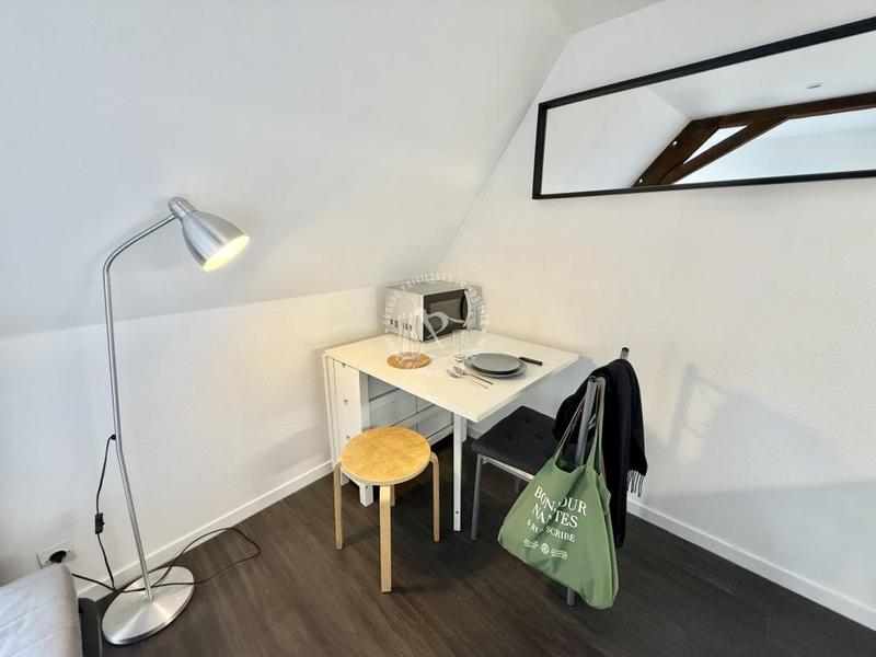 Studio - 11 m² - 1 pièce