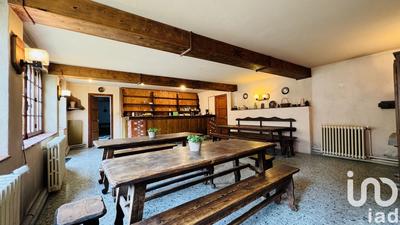 Maison - 302 m² - 12 pièces