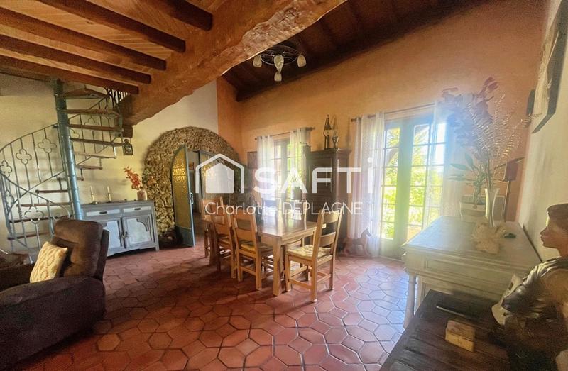 Maison - 159 m² - 6 pièces