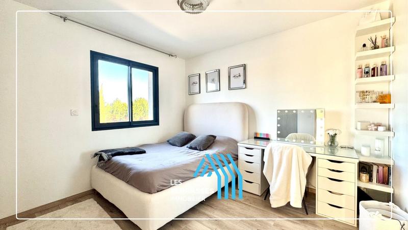 Villa - 140 m² - 6 pièces