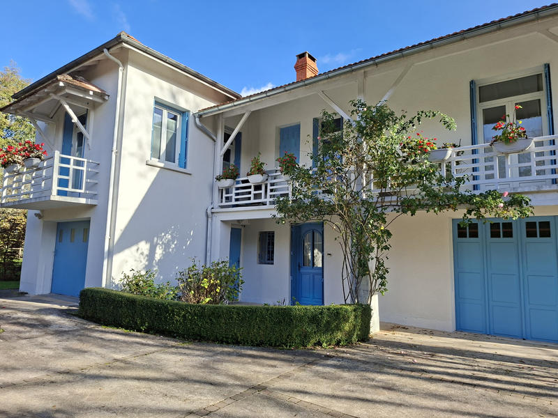 Maison - 185 m² - 6 pièces