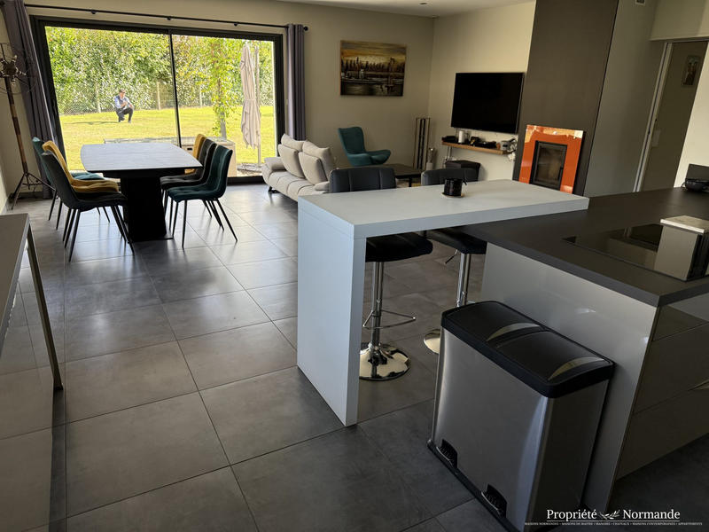 Maison - 167 m² - 6 pièces