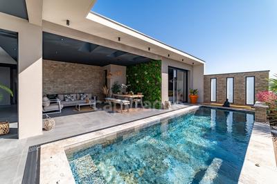 Maison - 180 m² - 6 pièces