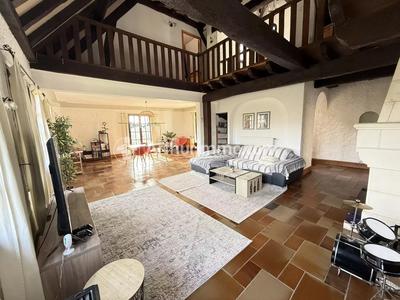 Maison - 264 m² - 9 pièces