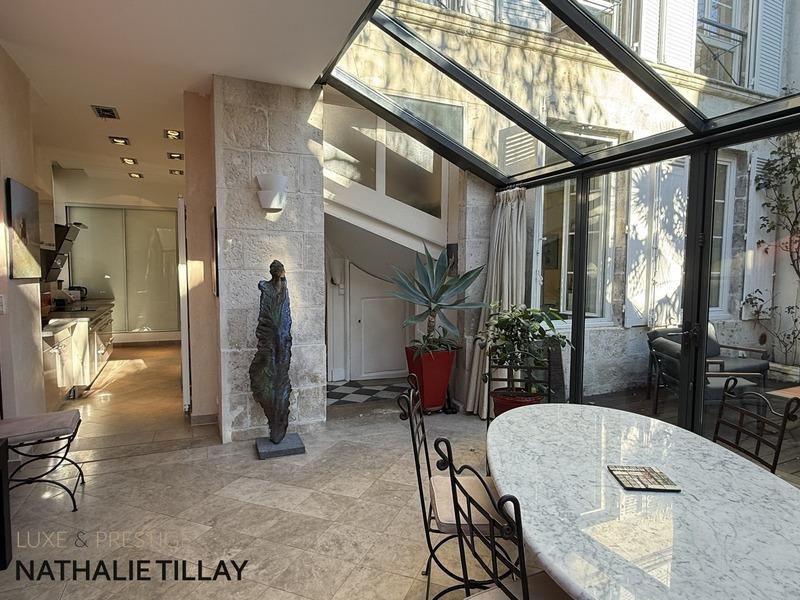 Maison bourgeoise - 260 m² - 9 pièces