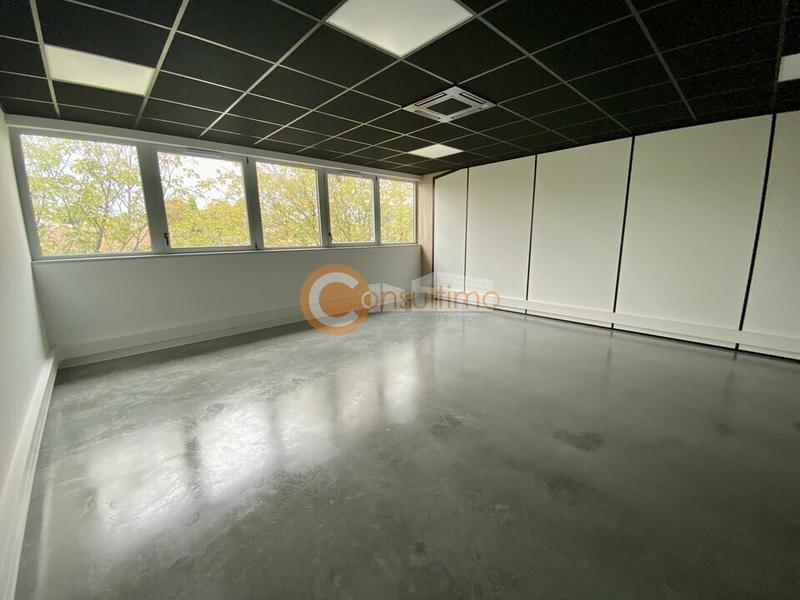 Bureau - 148 m²