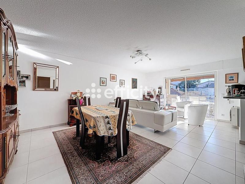 Appartement - 102 m² - 4 pièces