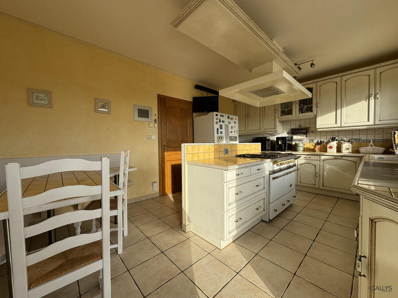 Maison - 150 m² - 8 pièces