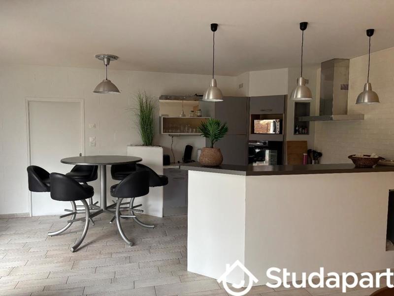 Chambre - 12 m² - 1 pièce