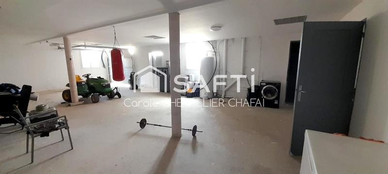 Maison - 323 m² - 8 pièces