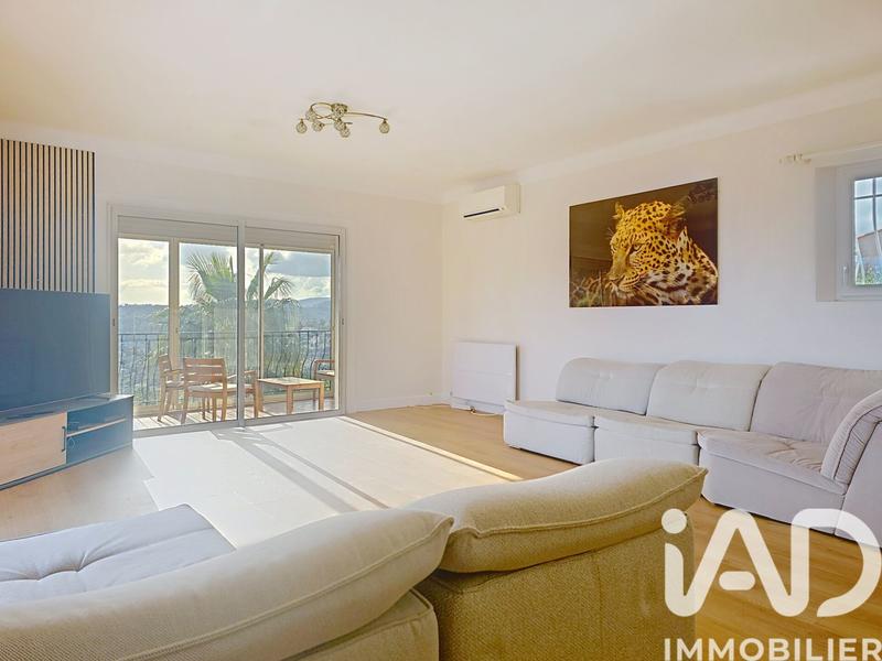 Maison - 192 m² - 7 pièces