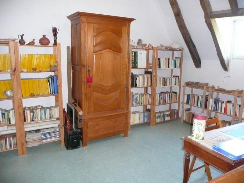 Propriété - 833 m² - 32 pièces