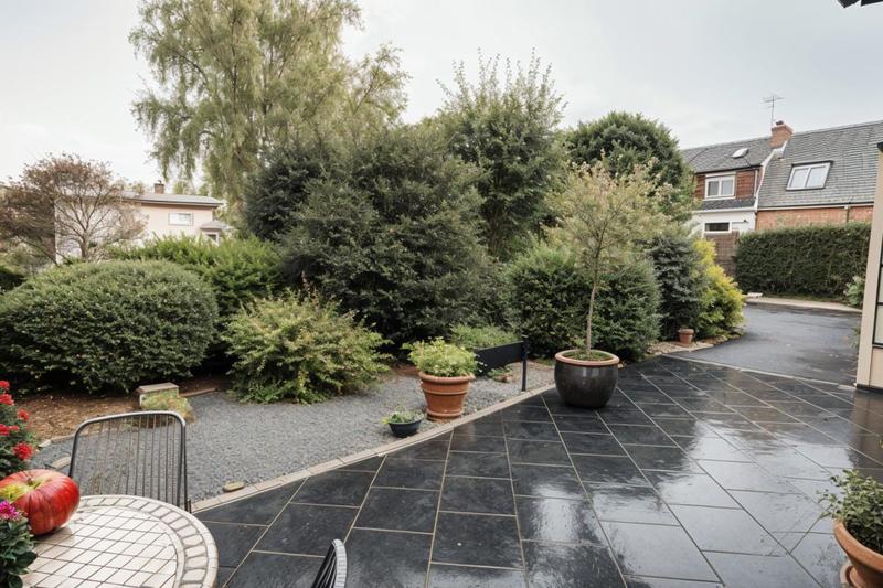 Maison - 199 m² - 9 pièces